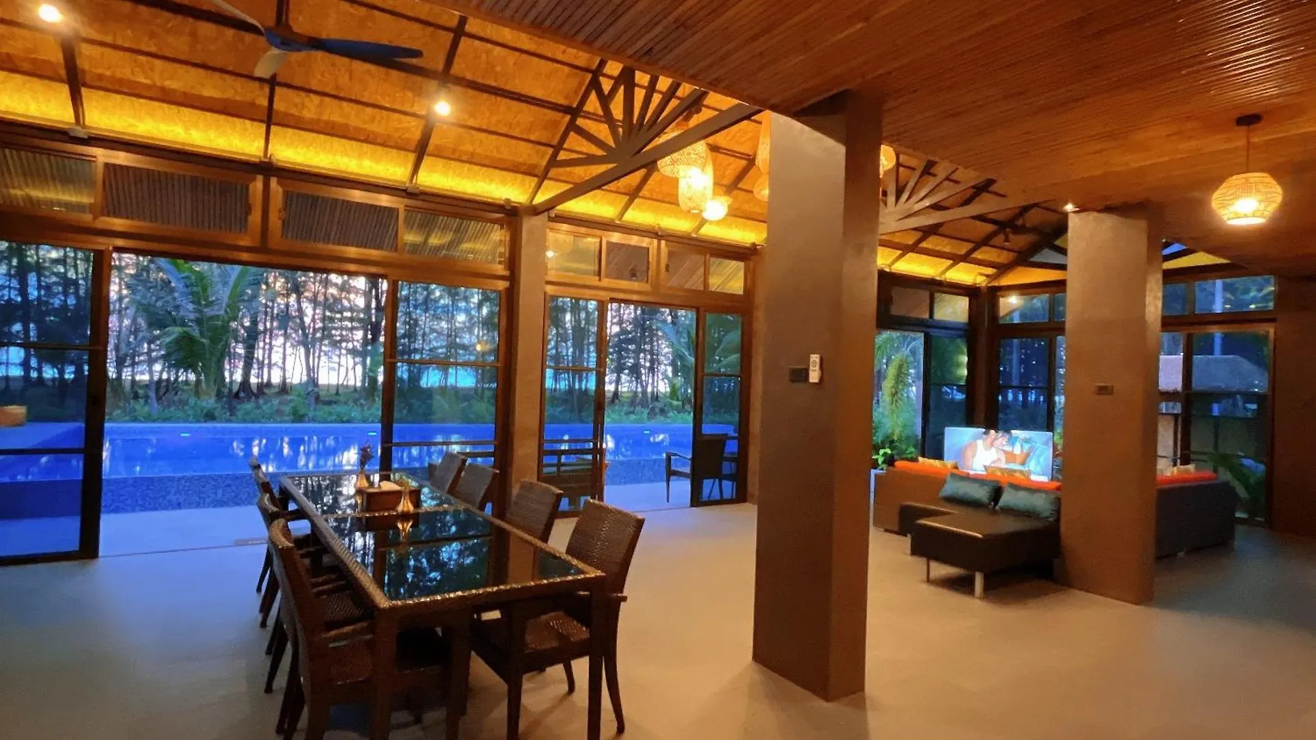 Coral Beach Pool Villa Khao Lak Ferienhaus